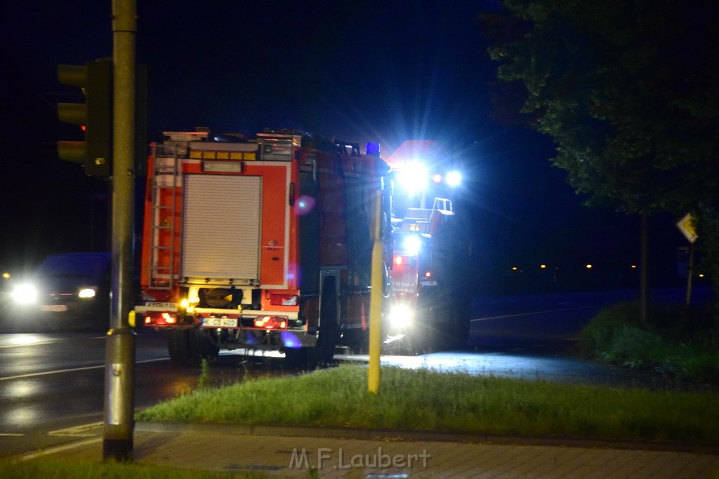 TLF 4 umgestuerzt Koeln Bocklemuend Ollenhauer Ring Militaerringstr P239.JPG - Miklos Laubert